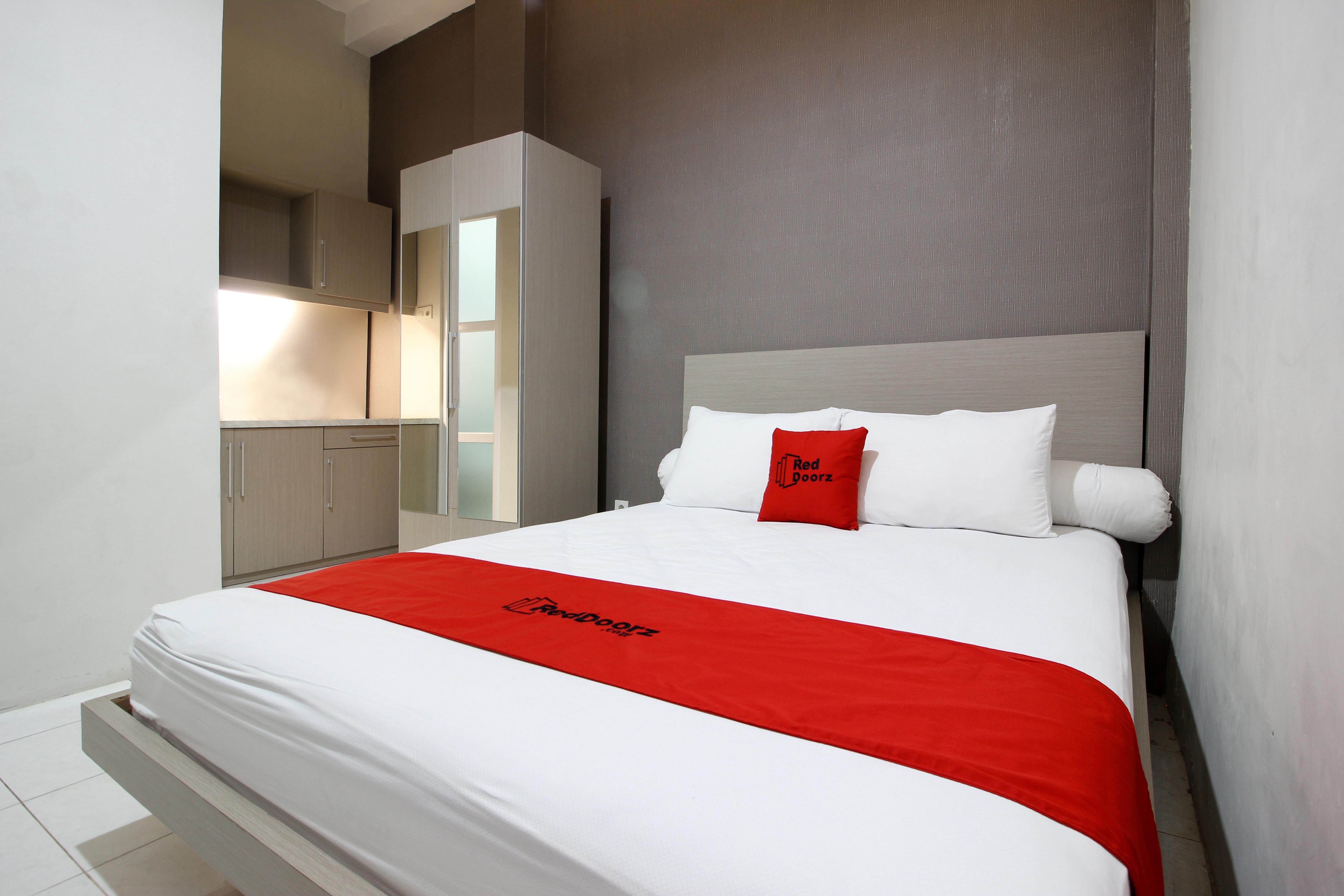 Reddoorz Plus Near Upn Jogjakarta 2 Maguwo Exterior foto